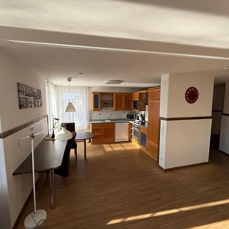 Отель Schoene Aussicht Renoviert 3*