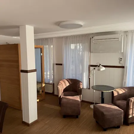 Schoene Aussicht Renoviert 3*