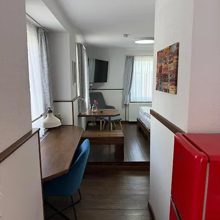Schoene Aussicht Renoviert Отель 3*