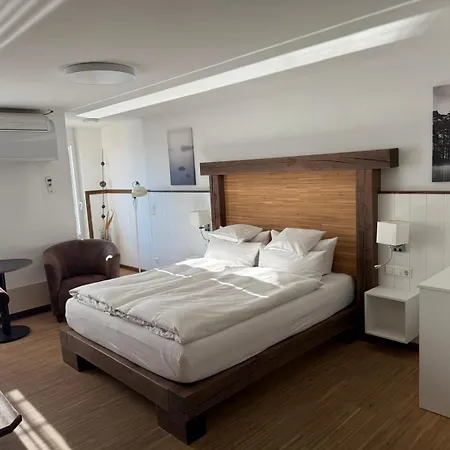 Schoene Aussicht Renoviert Отель